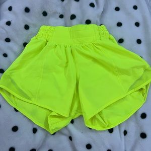 Lululemon 4" hotty hot shorts